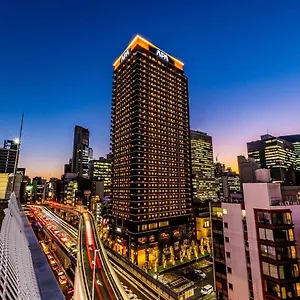 Apa & Umeda Eki Tower מלון