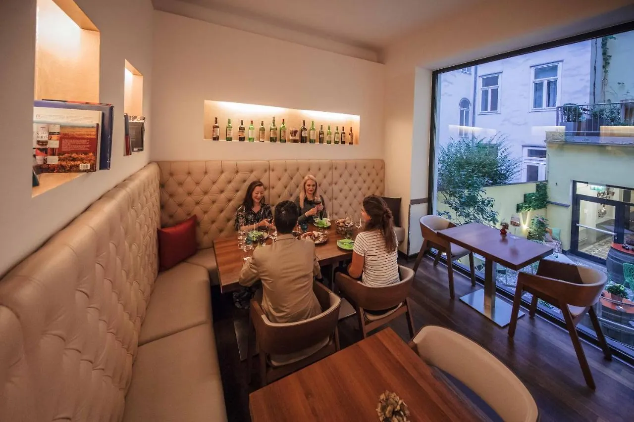 Hotel Rathaus - Wein & Design Vienna 4*,  Austria