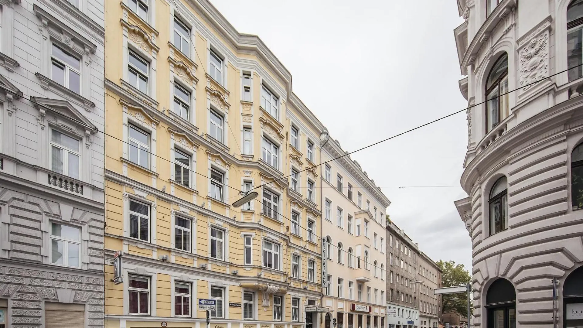 Hotel Rathaus - Wein & Design Vienna 4*,