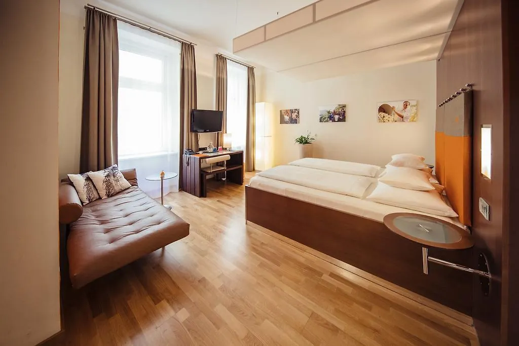 Hotel Rathaus - Wein & Design Vienna